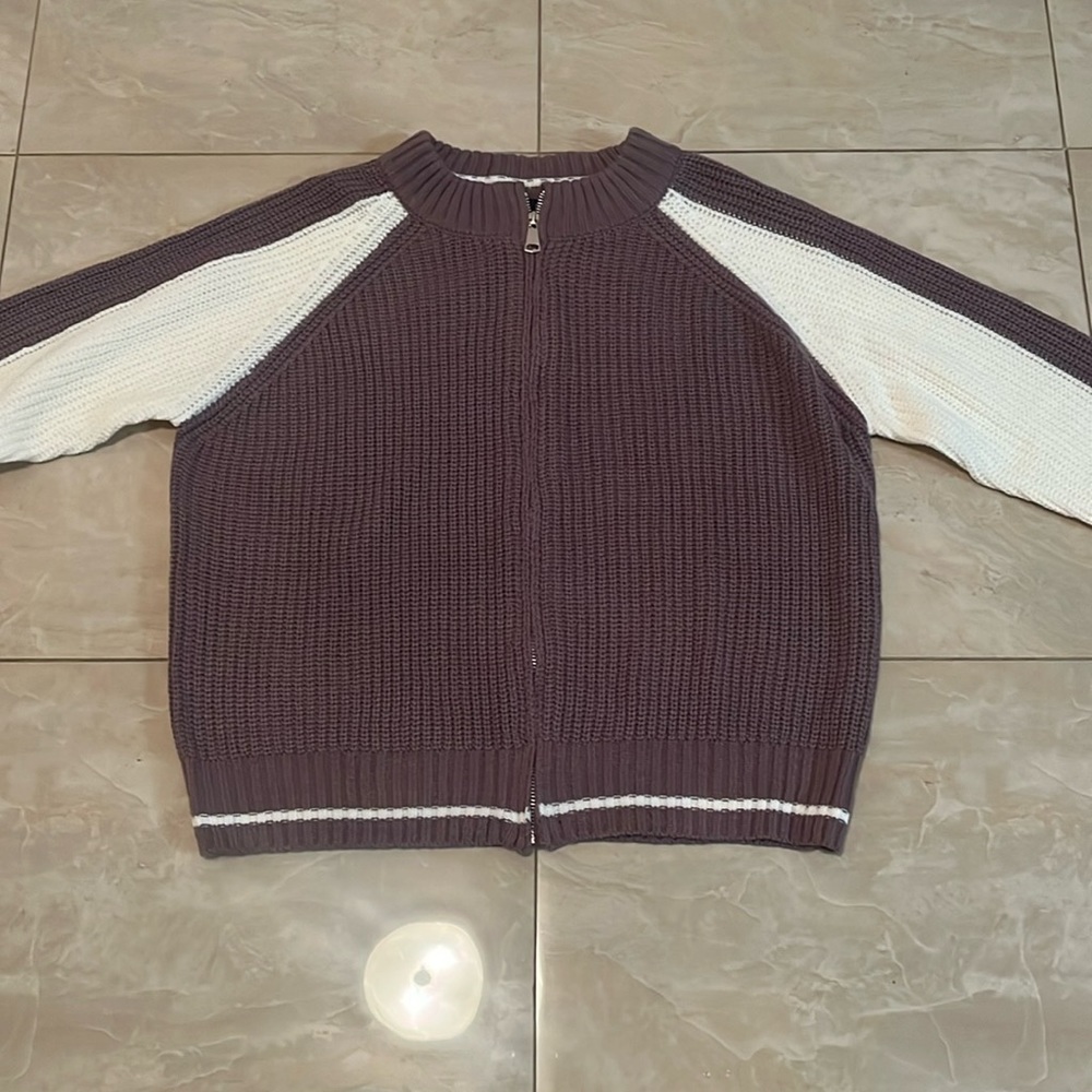 Two-tone knit bomber